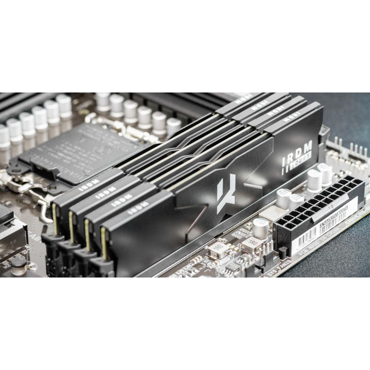 Модуль пам'яті GoodRam DDR5 8Gb IRDM 6000MHz Black (IR-6000D564L30S/8G)