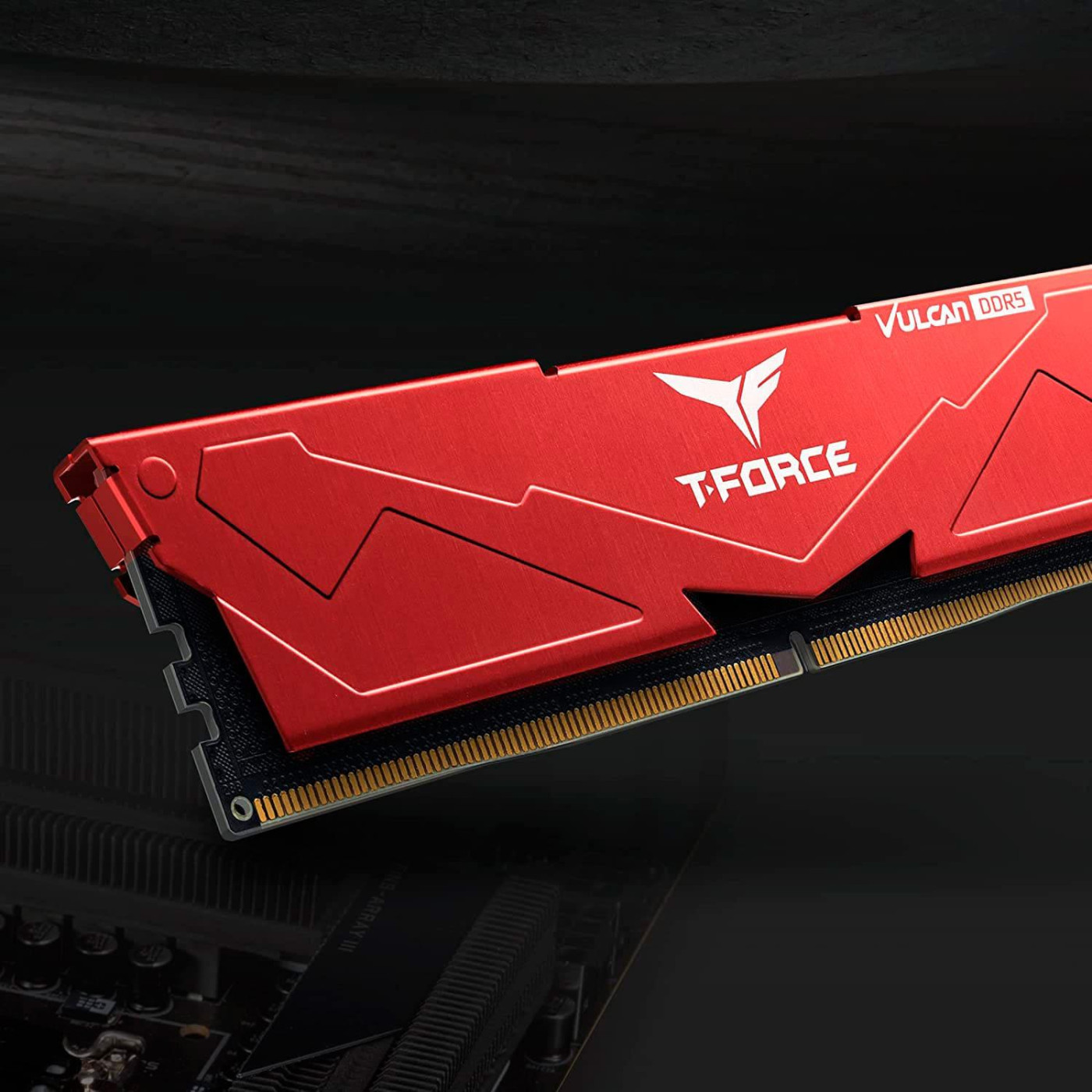 Модуль пам'яті Team DDR5 32Gb (2x16) T-Force Vulcan 6400MHz Red (FLRD532G6400HC40BDC01)