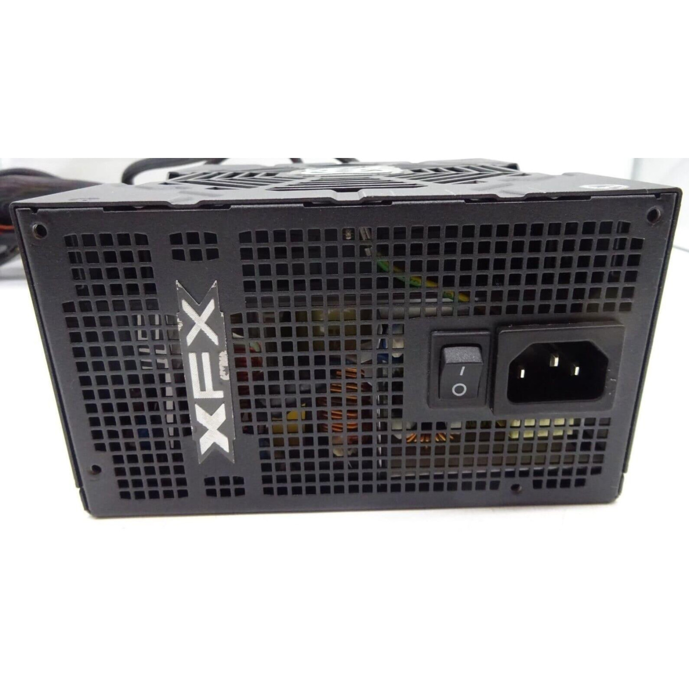 Блок живлення XFX 750W 80+ Bronze (XPS-750W-SEW) Black Б/в
