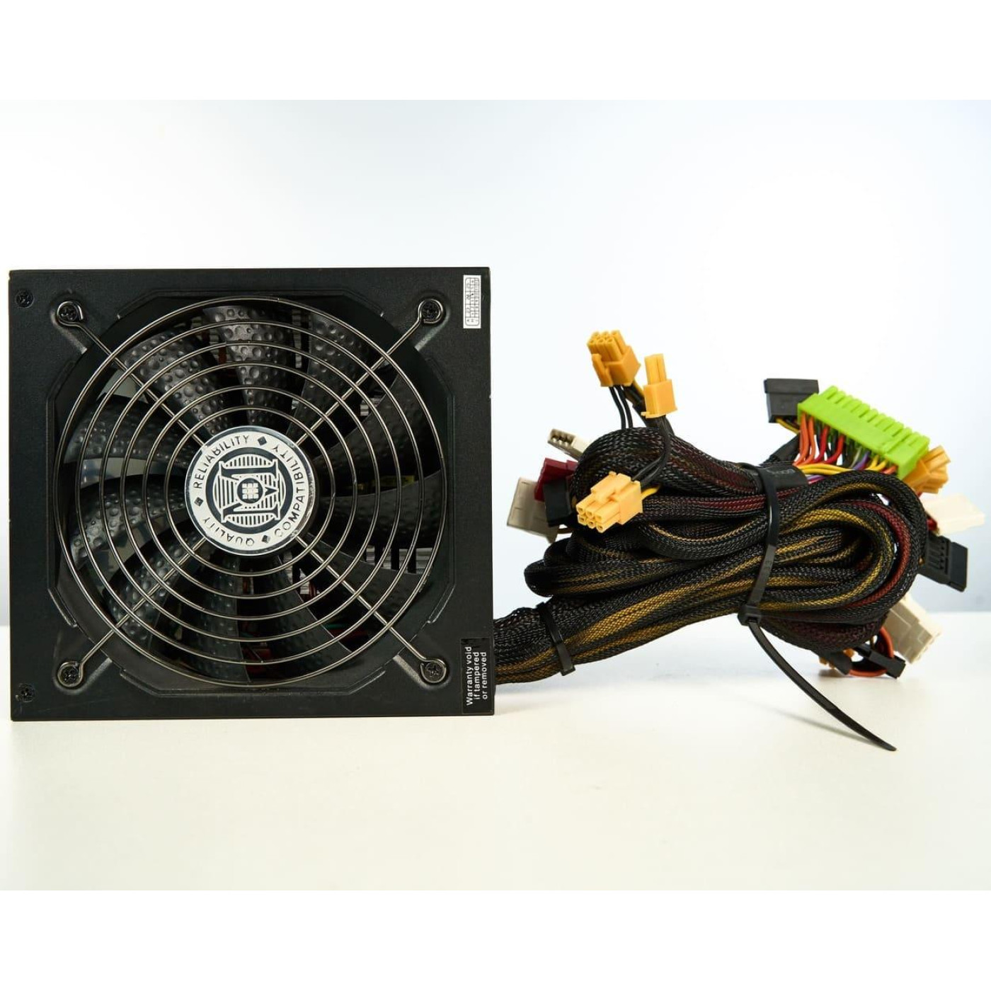 Блок питания Micronics Perfomance 700W (Блок живлення Micronics Perfomance 700W) Б/у