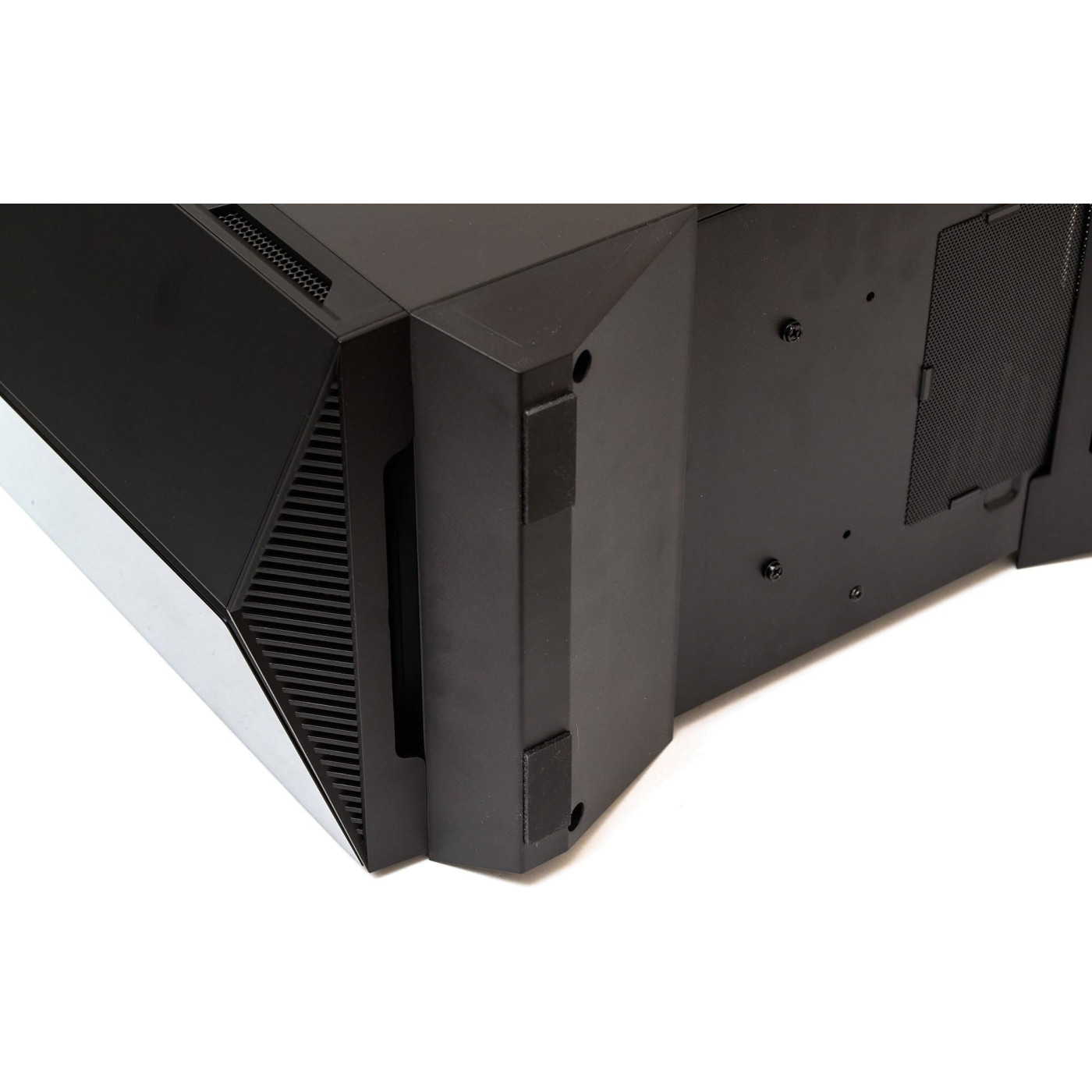 Корпус MSI MPG Gungnir 110R (MPG GUNGNIR 110R)