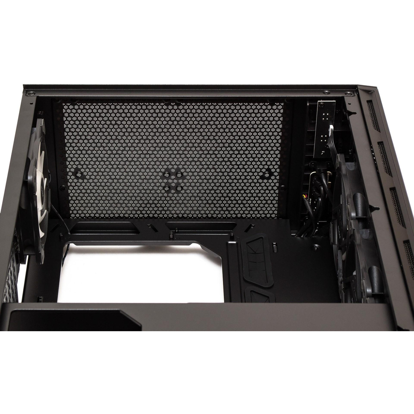 Корпус MSI MPG Gungnir 110R (MPG GUNGNIR 110R)