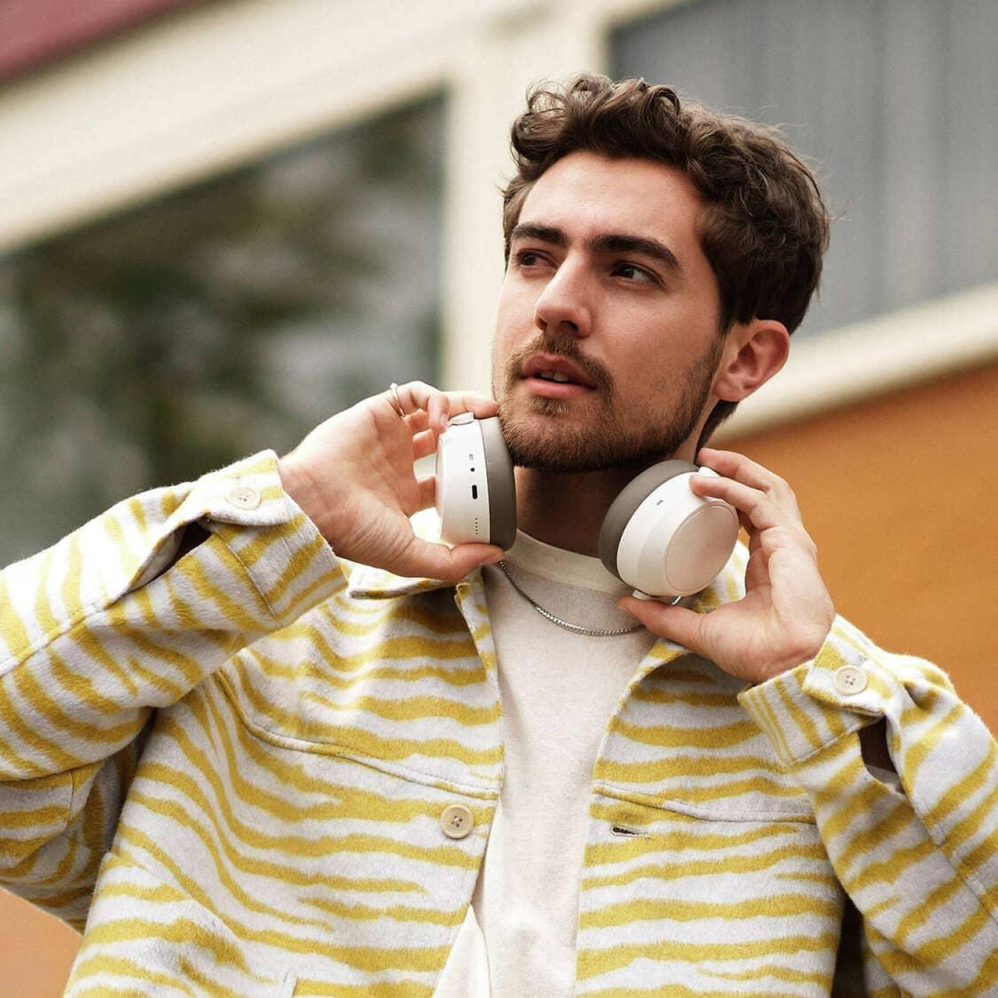 Навушники Sennheiser Momentum 4 Wireless White (509267)