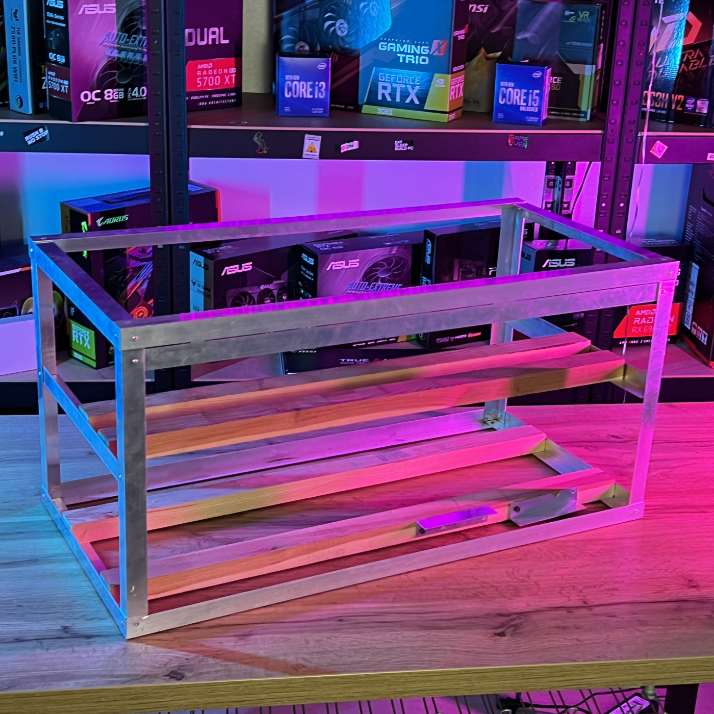 Каркас для майнинг ферм CompX 8 видеокарт (Алюминий+дерево) (C8_XW) Б/у