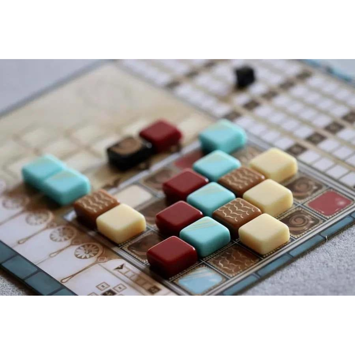 Настольная игра Азул: Майстер Шоколатье (Azul. Master Chocolatier) (англ.) + QR-код на укр. правила (NMG60110EN)