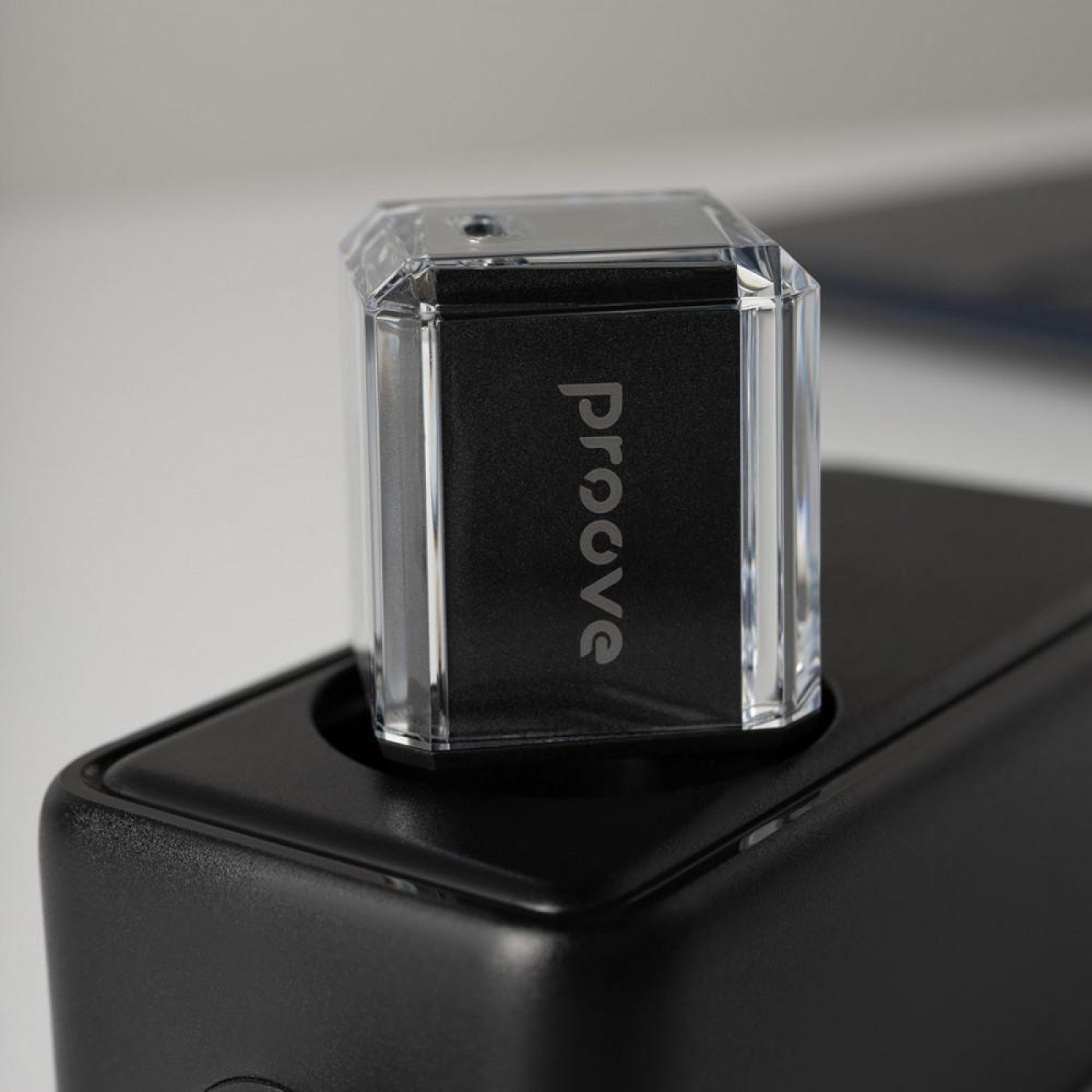 Зарядное устройство Proove Pure GaN 30W (Type-C) black (WCPU30012201)