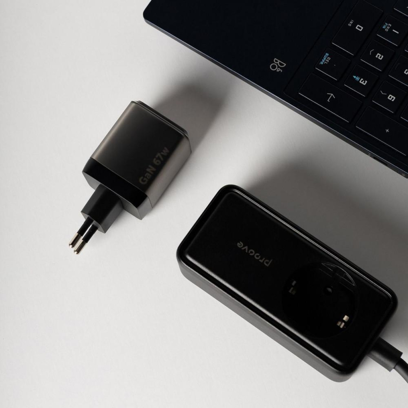 Зарядное устройство Proove Pure GaN Max 67W (Type-C + Type-C) black (WCPU67022201)