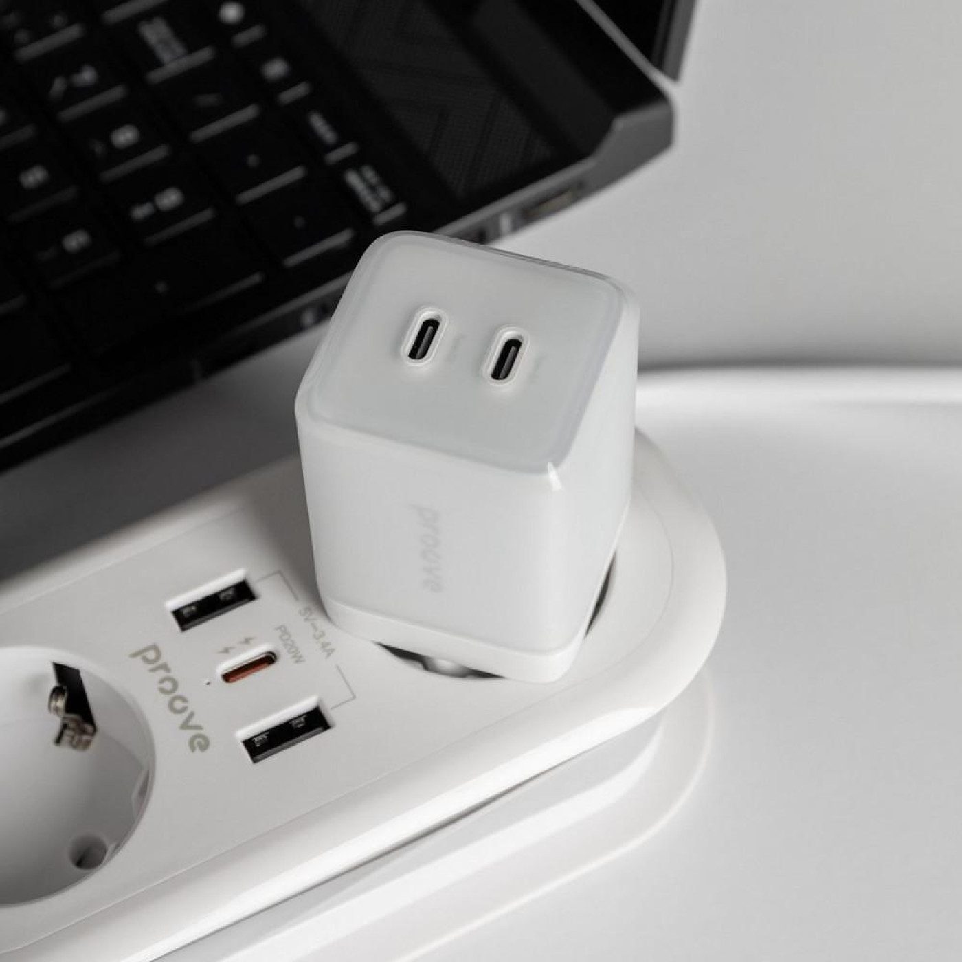 Зарядное устройство Proove Pure GaN Max 67W (Type-C + Type-C) white (WCPU67022202)