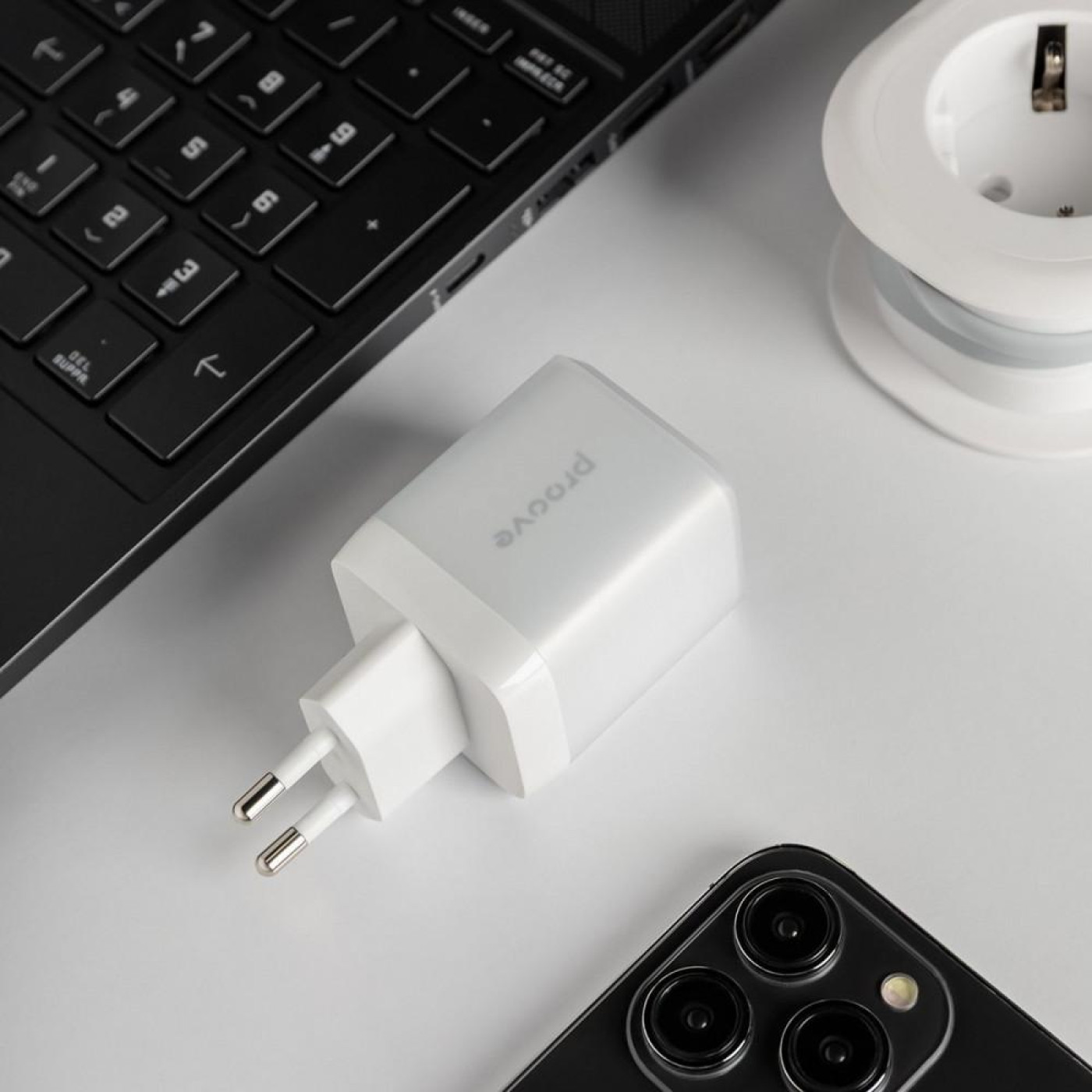 Зарядное устройство Proove Pure GaN Max 67W (Type-C + Type-C) white (WCPU67022202)