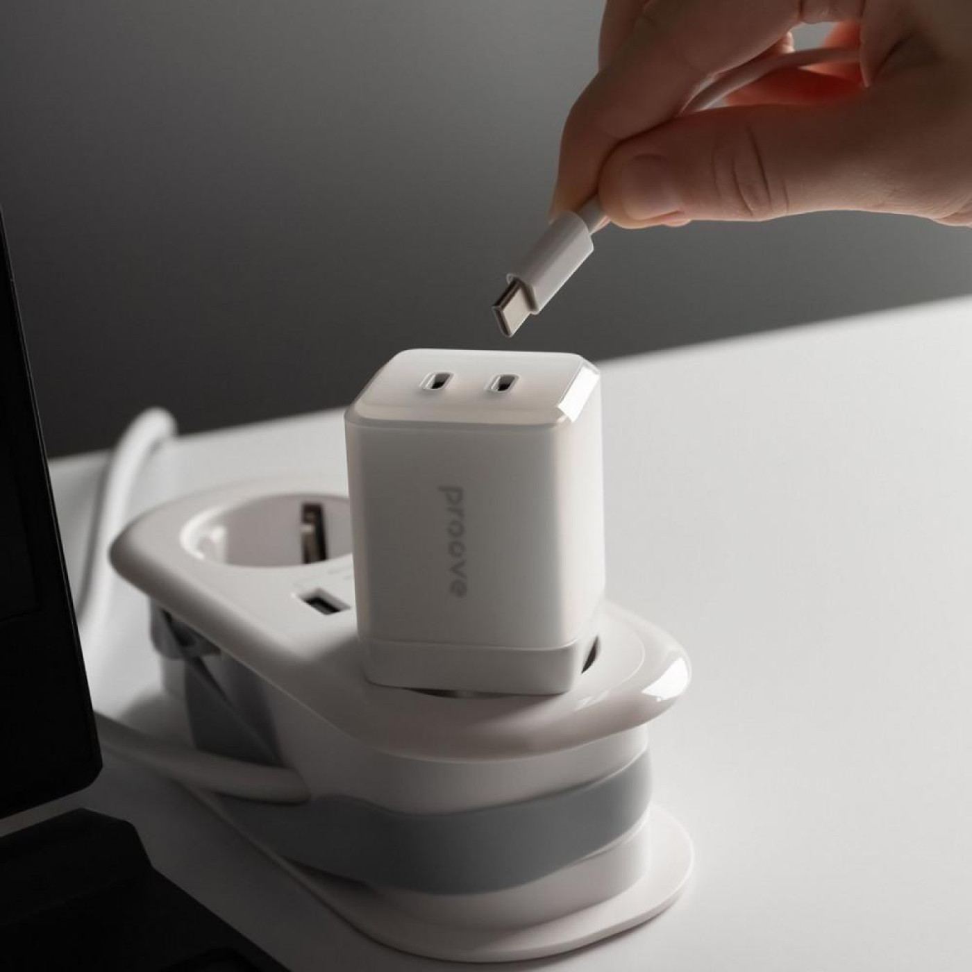 Зарядное устройство Proove Pure GaN Max 67W (Type-C + Type-C) white (WCPU67022202)