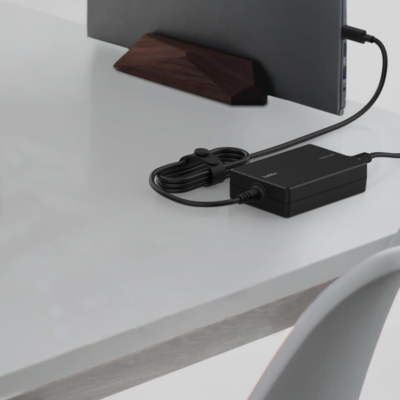 Зарядний пристрій BELKIN 100Вт USB-С GAN PD PPS, кабель USB-C 2м, чорний OEM (INC016VFBK)