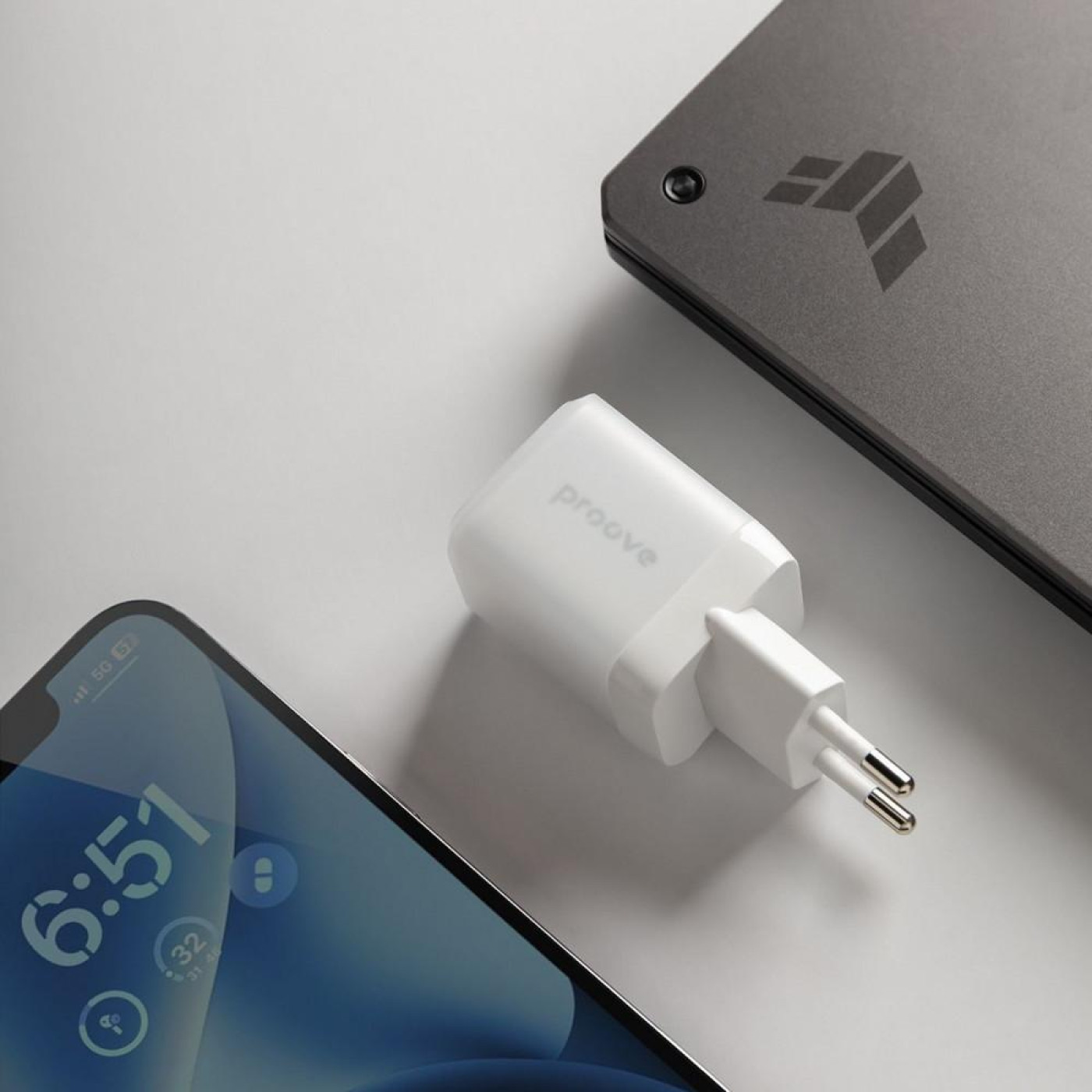 Зарядное устройство Proove Pure GaN Plus 30W (Type-C + USB) white (WCPU30111202)