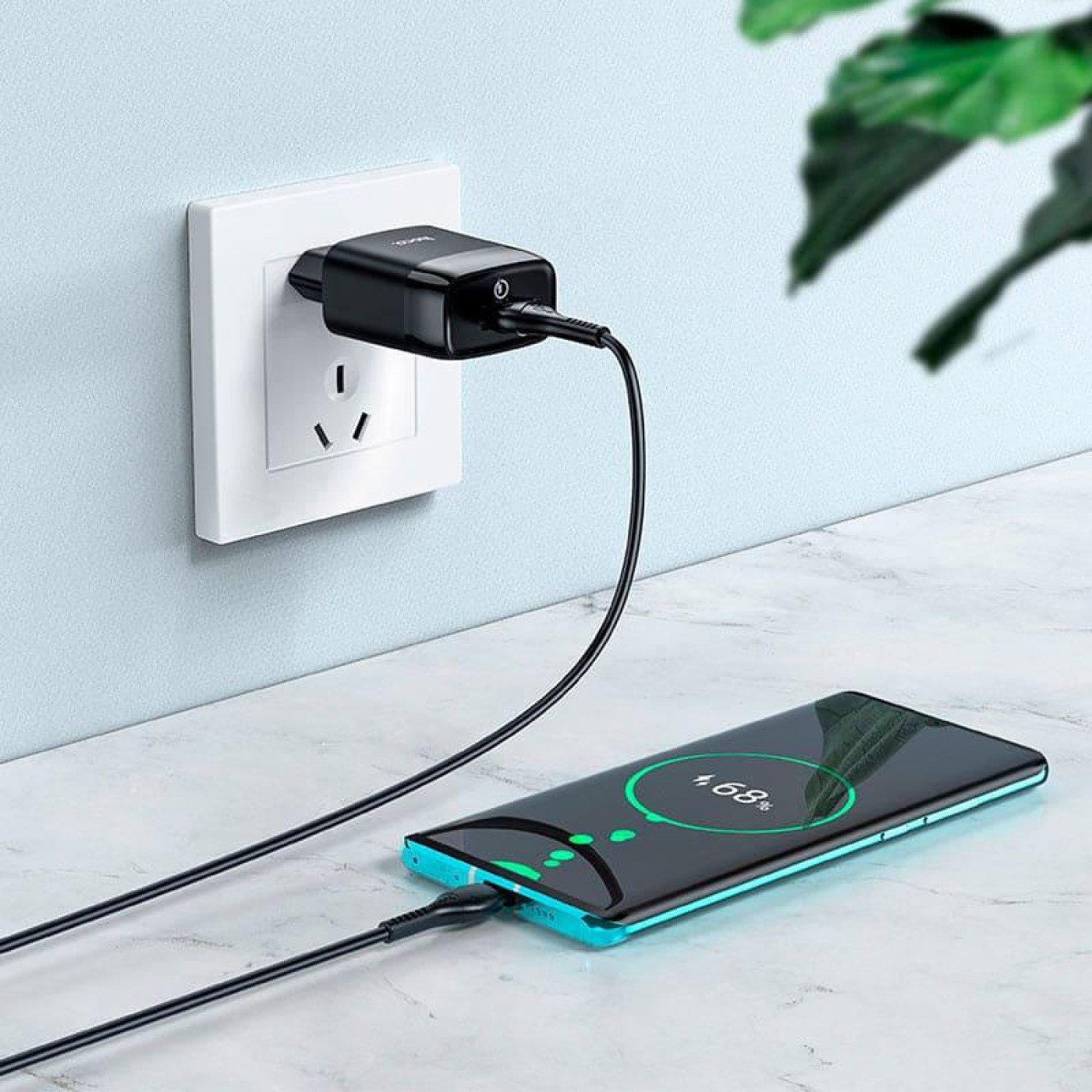 Зарядное устройство Hoco C72Q Glorious single port QC3.0 charger 18W Black (6931474732507)