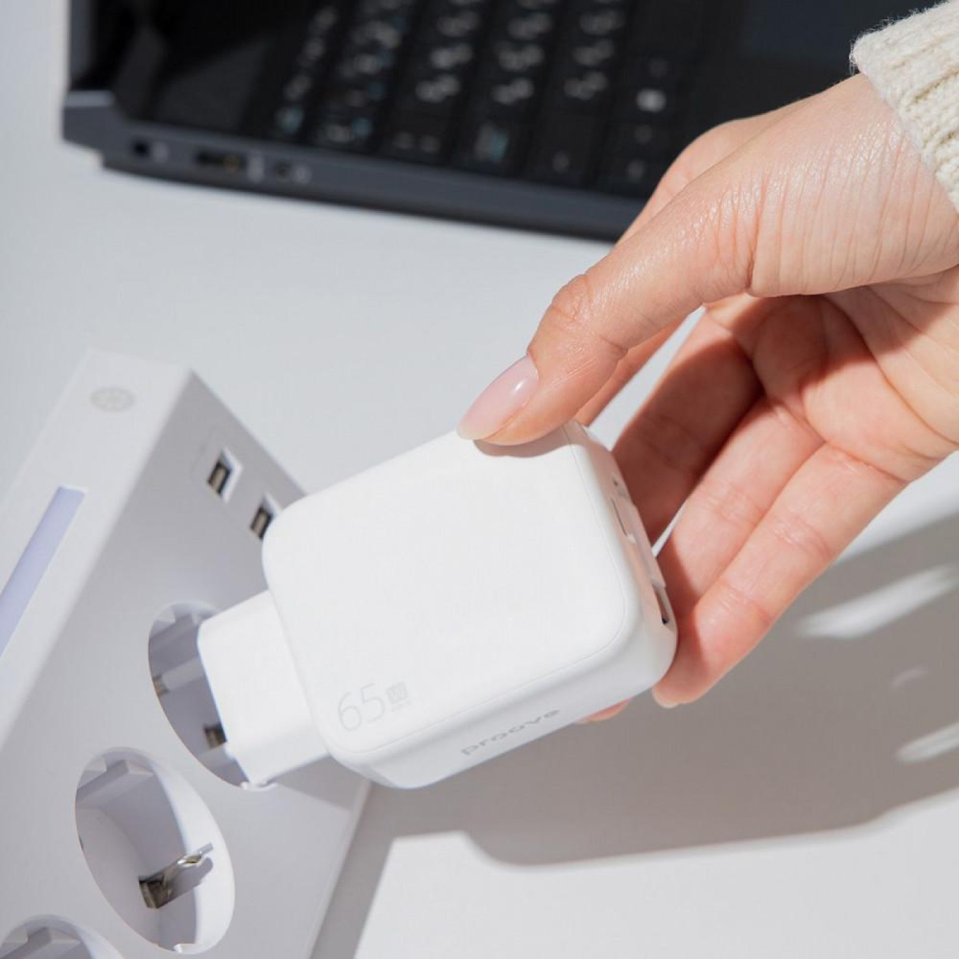 Зарядное устройство Proove Fixtape GaN (Type-C) 65W white (WCFP65010202)