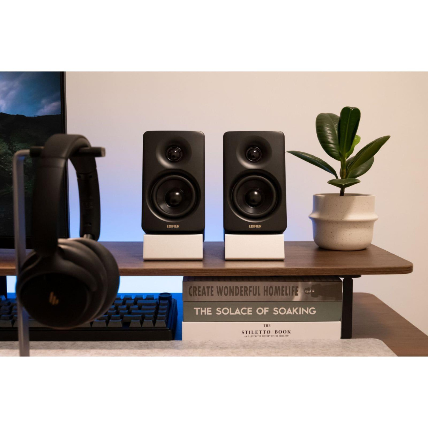 Акустическая система Edifier 2.0 M60 Classic oak 66W Bluetooth (M60Classicoak)