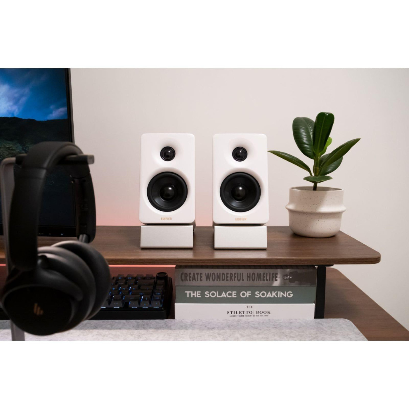 Акустическая система Edifier 2.0 M60 White 66W Bluetooth (M60White)