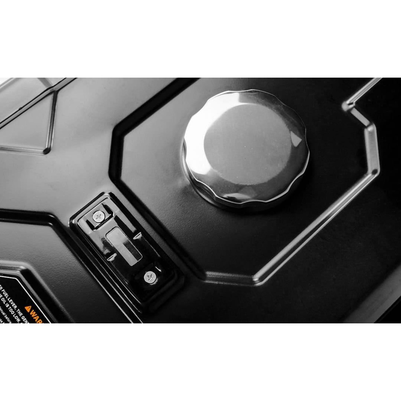 Генератор Синхронный GRAPHITE 40кг 2200 Вт / 2000 Вт / Бензин (58G904)