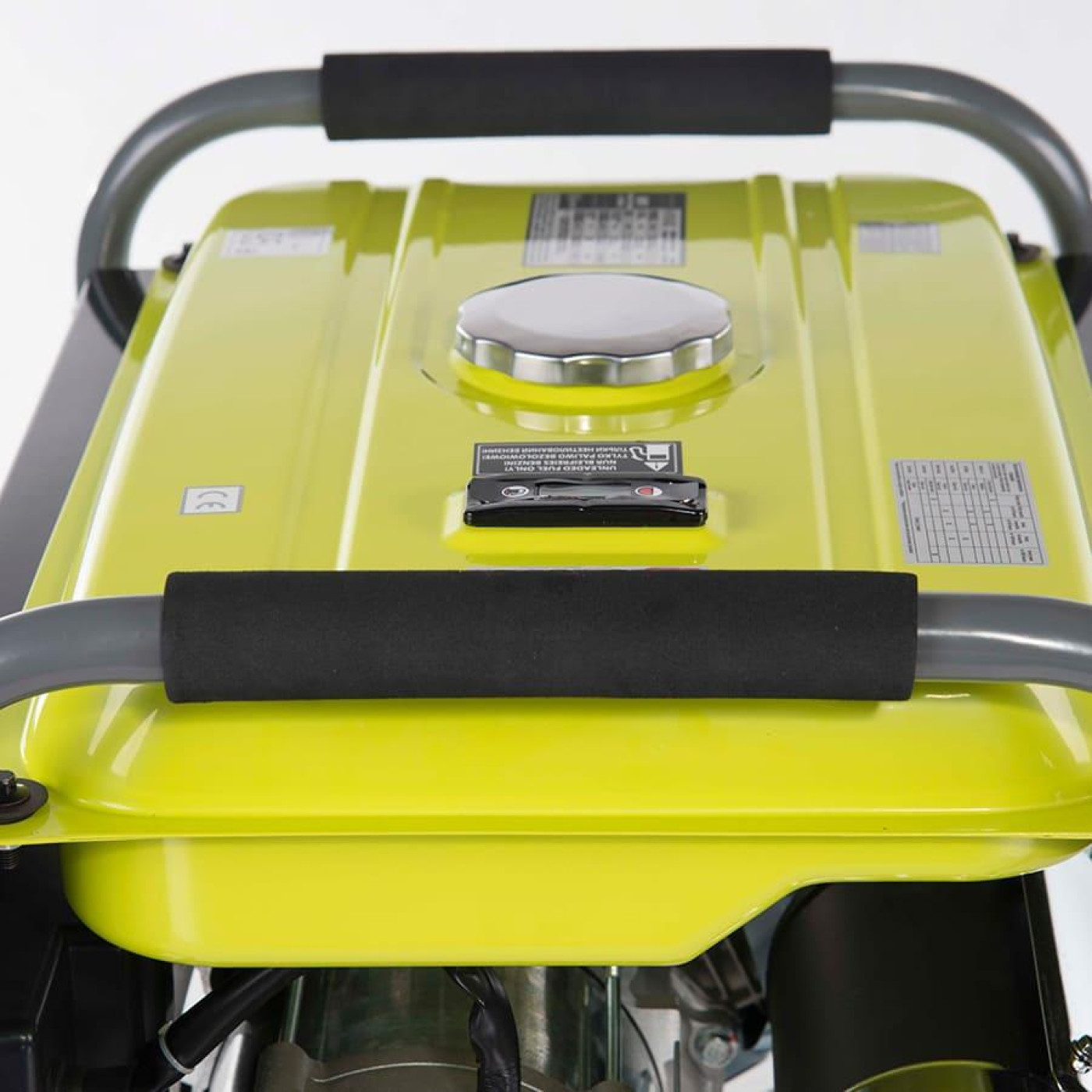 Генератор Синхронный Konner&Sohnen Basic KSB 2800C, 230В, 2.8кВт, ручний запуск, 36.6кг / 2500 Вт / Бензин (KSB2800C)