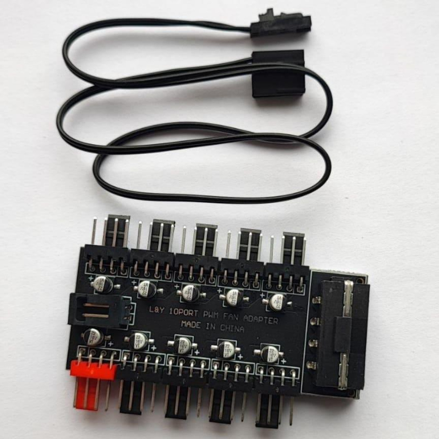 Tishric Разветвитель (Хаб) Molex  to PWM
