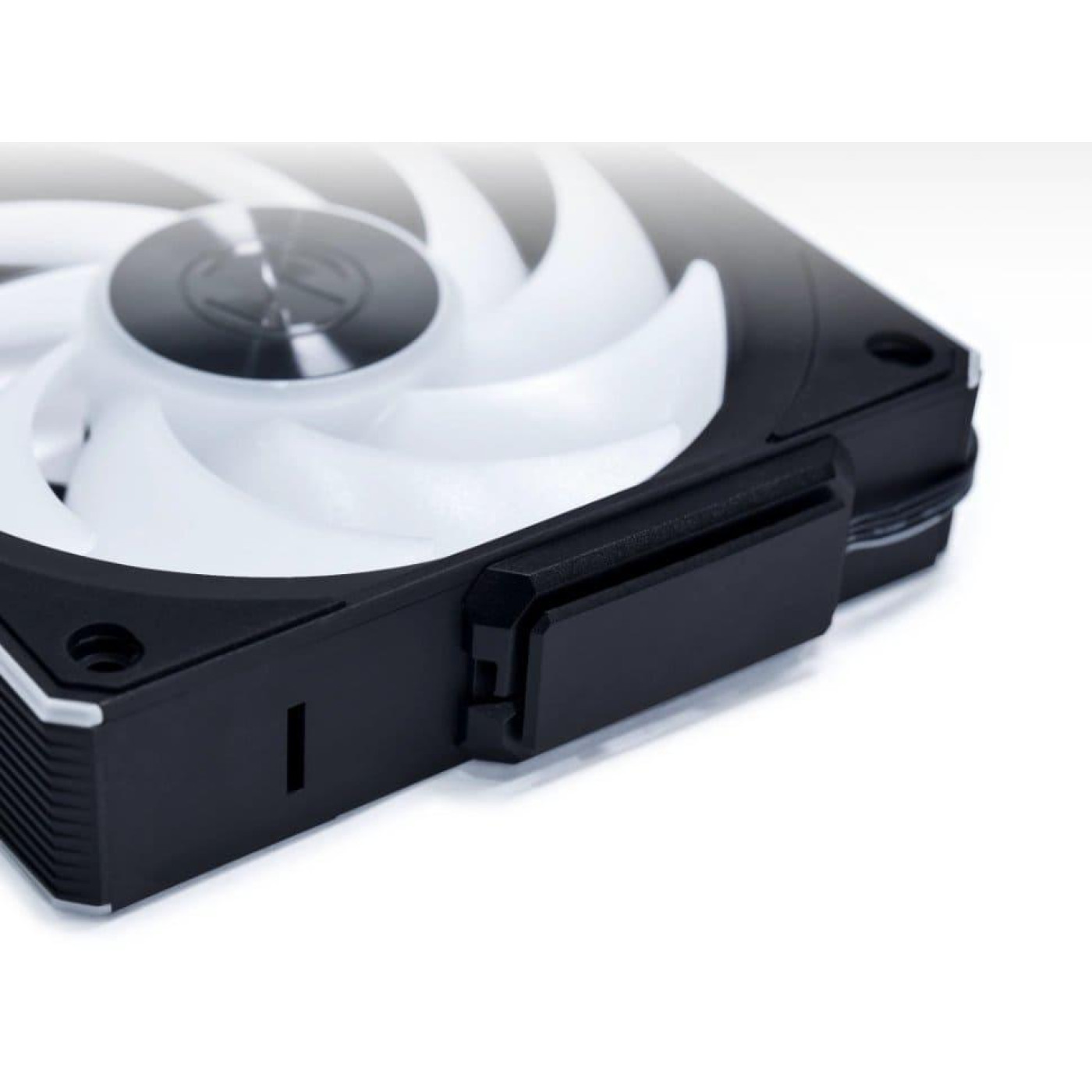 Вентилятор Lian Li Uni Fan CL Wireless Reverse Blade 3 in 1 (G99.12RCL1W3B.00) Black