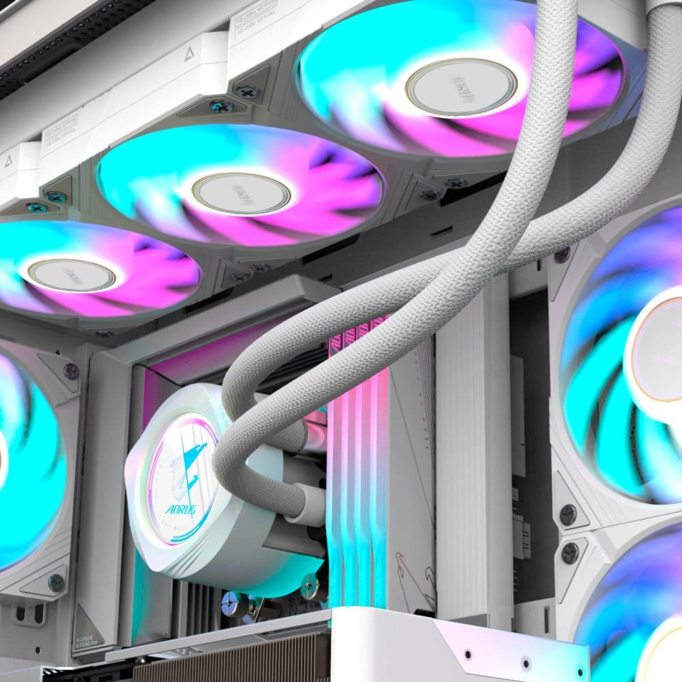 Вентилятор GIGABYTE AORUS EZ CHAIN FAN 120 White (GP-ECFAN1201 ICE)