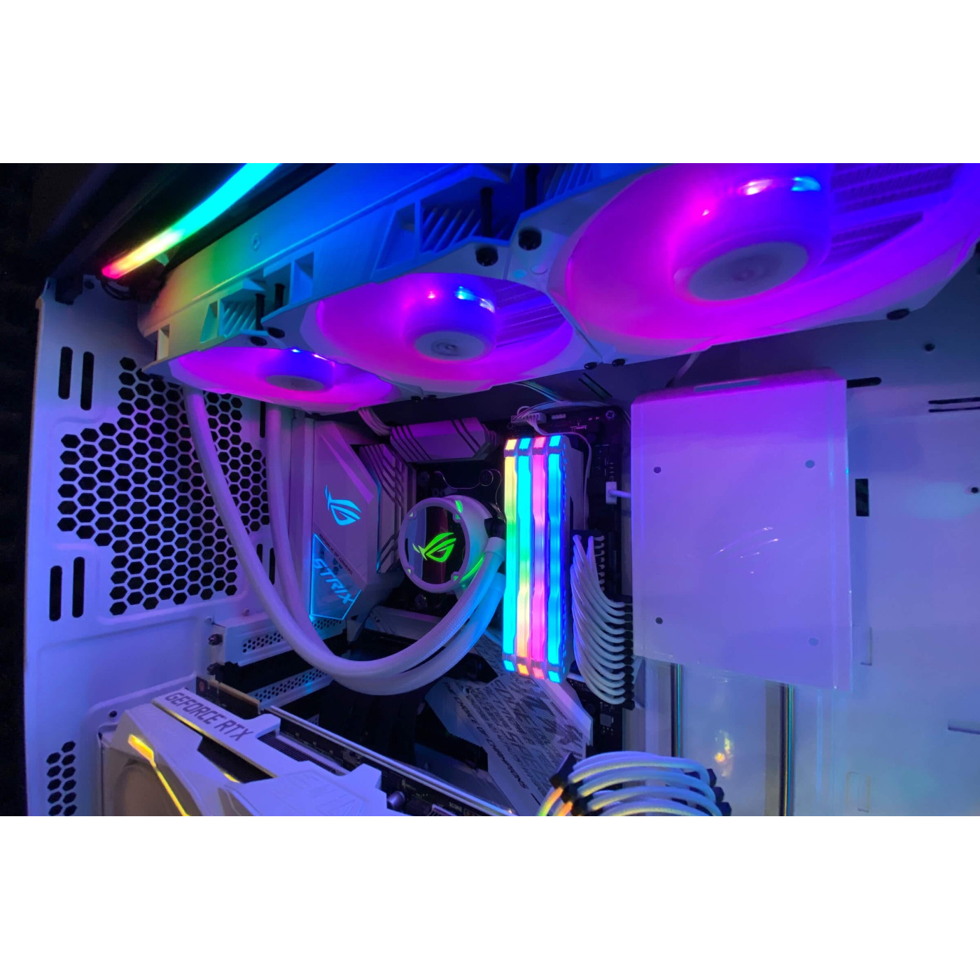 СВО ASUS ROG Strix LC 240 RGB White (90RC0062-M0UAY0) Б/в,U1