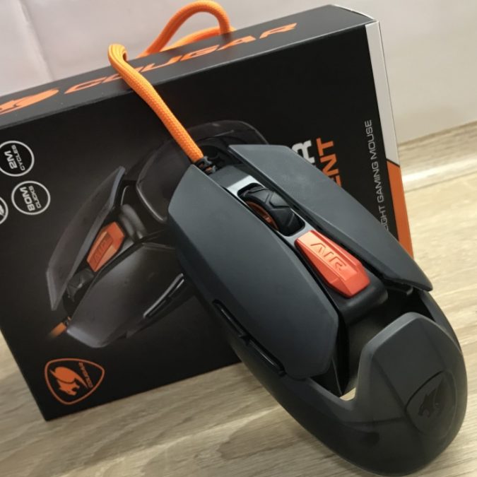Мышь Cougar AirBlader Tournament USB White (AirBlader Tournament (White)) — Проводное подключение для стабильности сигнала