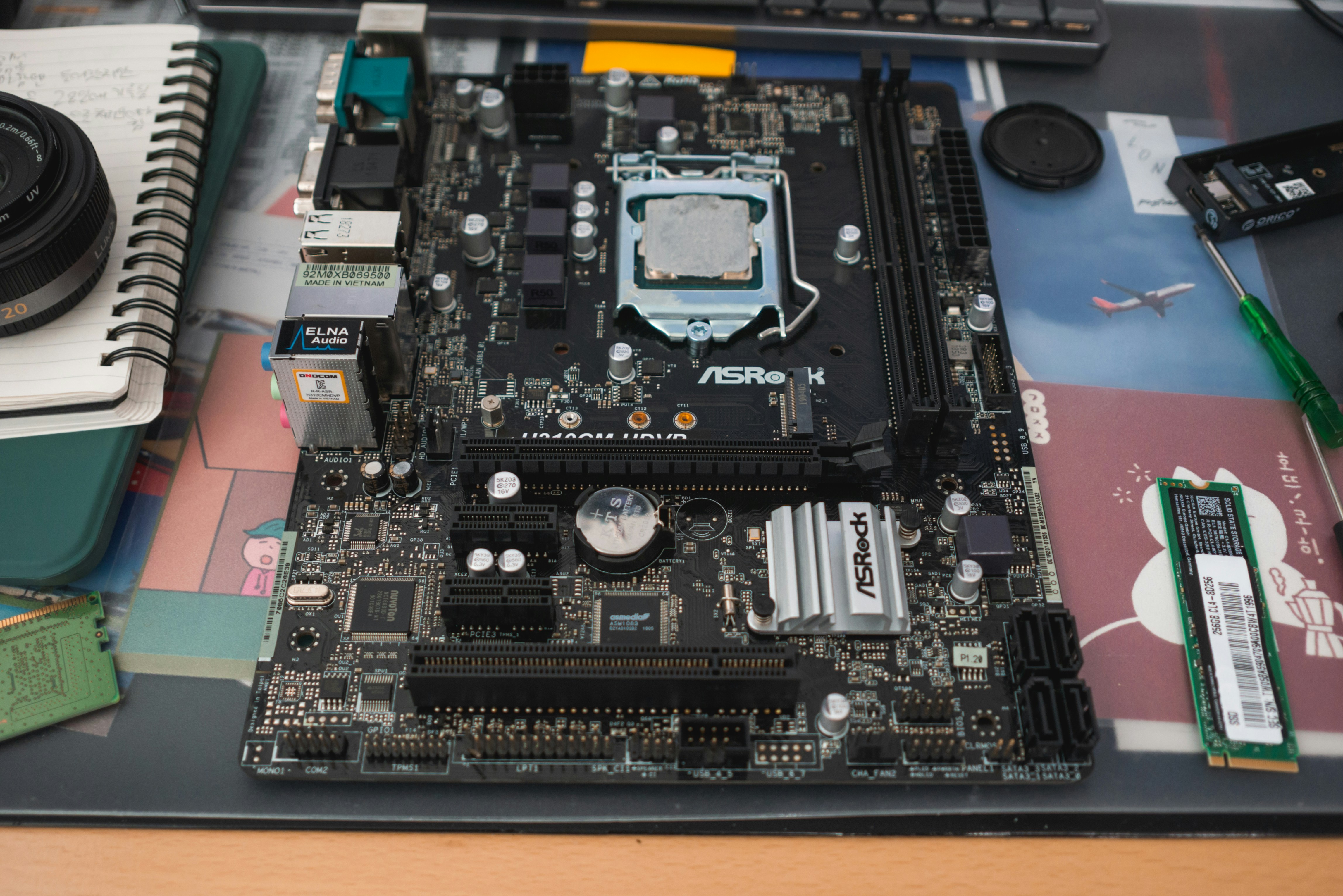 Материнская плата AsRock B760M Pro RS (B760M PRO RS) (Socket 1700, Intel B760, Micro-ATX)