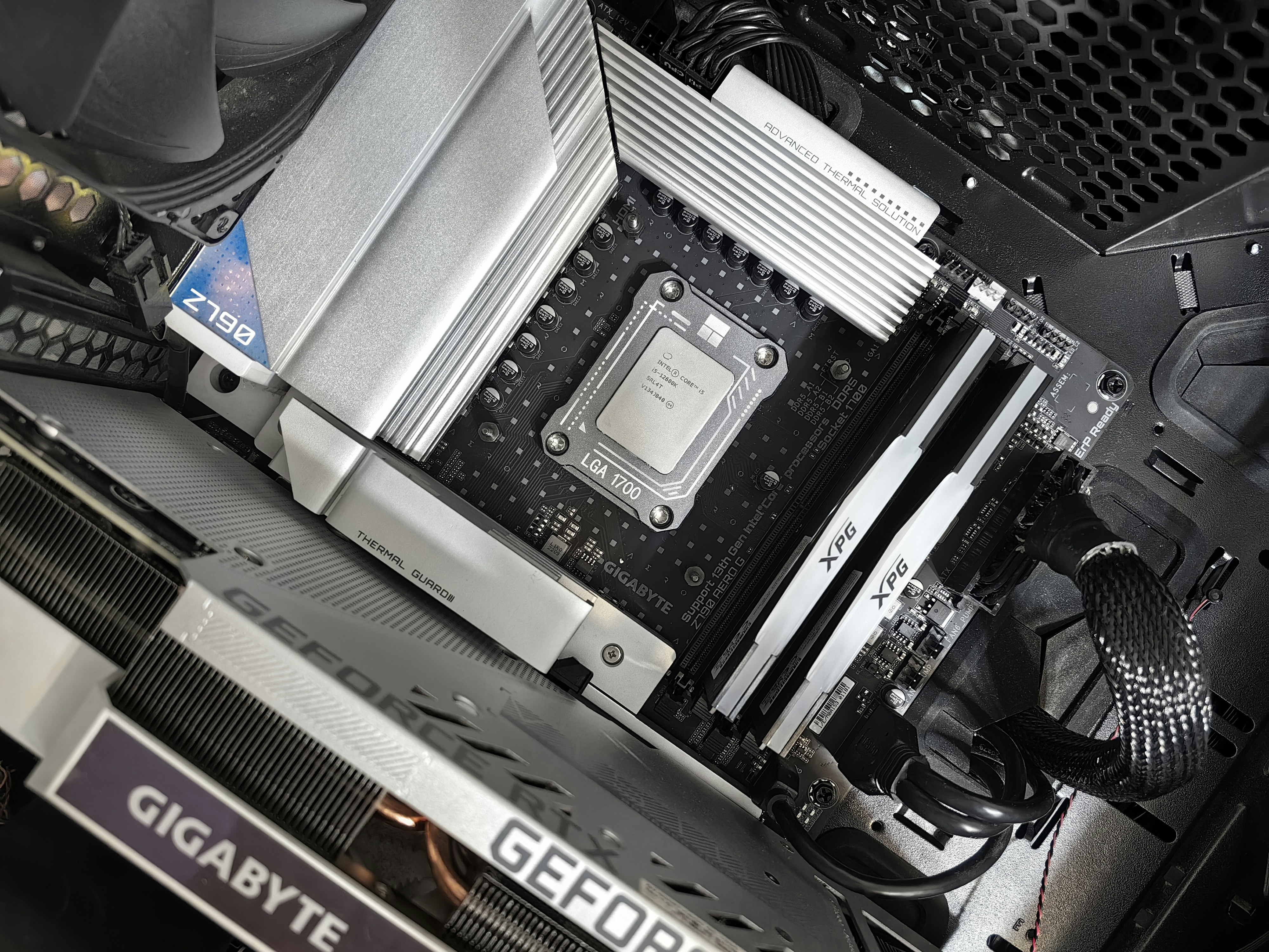 Материнська плата GIGABYTE B550M Aorus Elite (B550M AORUS ELITE) (Socket AM4, AMD B550, Micro-ATX) Б/в