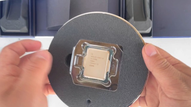 Процессор Intel Core i9 13900KF (CM8071505094012) (Socket 1700, 32T, 5.8 ГГц, Tray) — 24 ядра для многозадачности и производительности