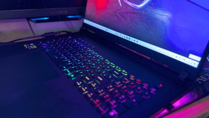 Відеокарта ASUS RTX 5080 16GB TUF Gaming OC Edition (TUF-RTX5080-O16G-GAMING) (GDDR7, 256 bit, PCI-E v5.0 x16) — Технологія підсвічування ASUS Aura Sync