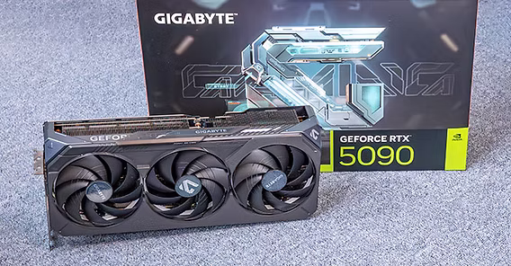 Відеокарта GIGABYTE RTX 5090 32GB AORUS MASTER ICE (GV-N5090AORUSM ICE-32GD) (GDDR7, 512 bit, PCI-E v5.0 x16) — Об'єм пам'яті 32 ГБ