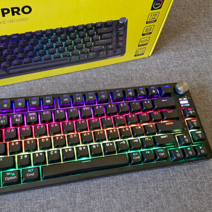 Клавиатура HATOR Icefall Mecha Rainbow Black (HTK104UA) U1 — Проводное подключение для стабильности сигнала