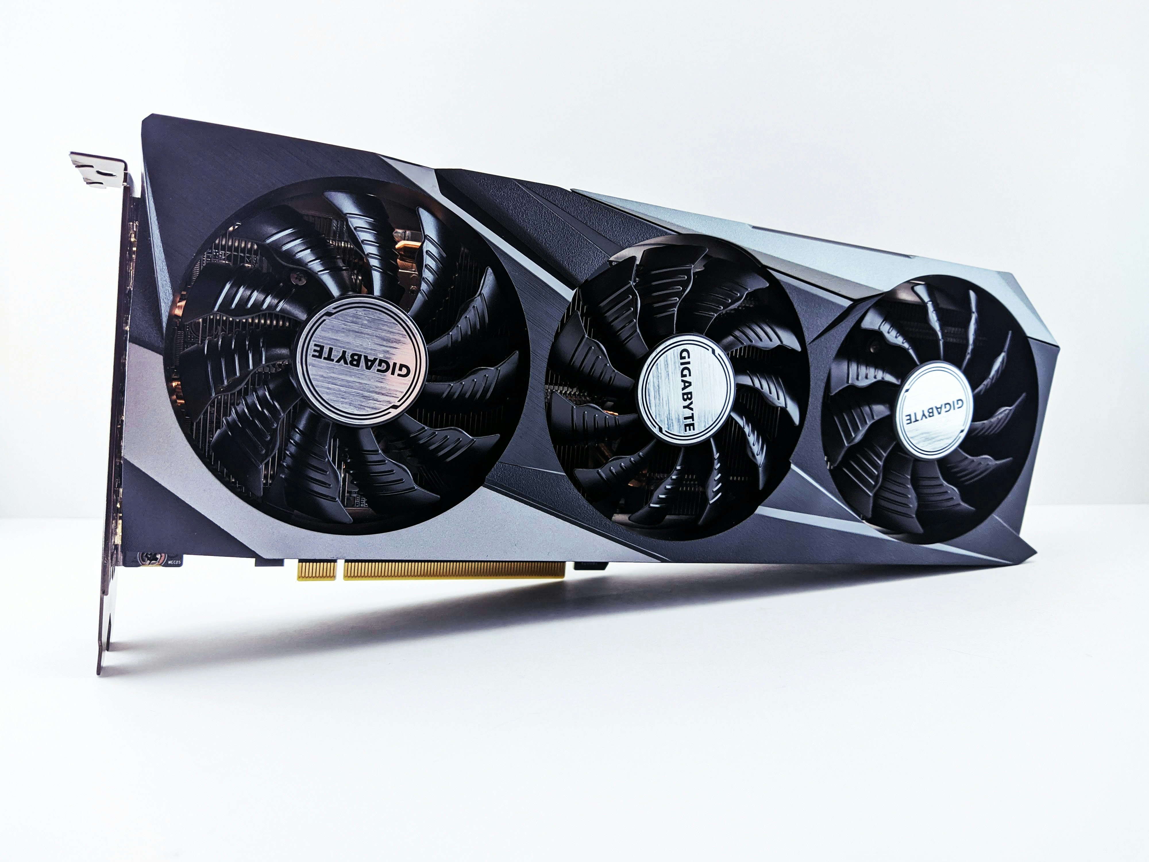 СВО Gigabyte GAMING 360 ICE (GP-GIGABYTE GME 360I) — Радиатор 360 мм для эффективного охлаждения