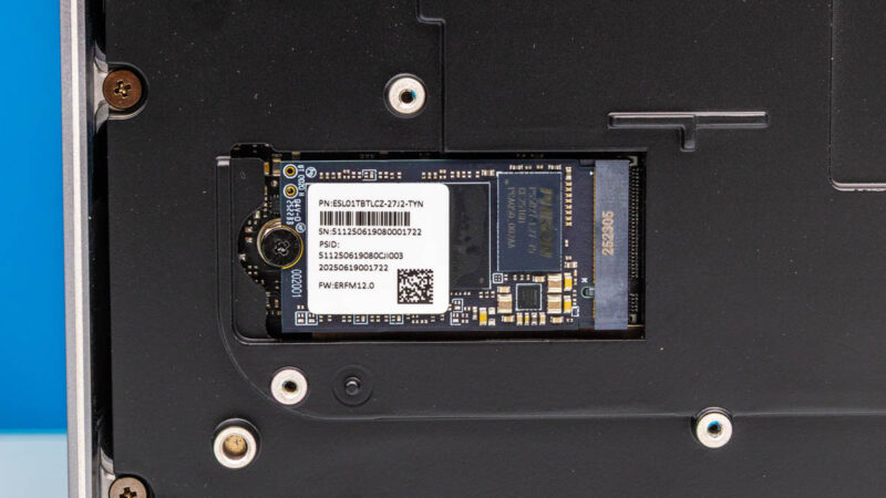 Компьютер ASUS Ascent GX10-GG0003BN ARM CPU GB10/128GB LPDDR5x/1TB SSD/NVIDIA Blackwell Superchip/NV DGX OS (90MS0371-M00030) — 1 ТБ NVMe SSD для быстрого хранения данных