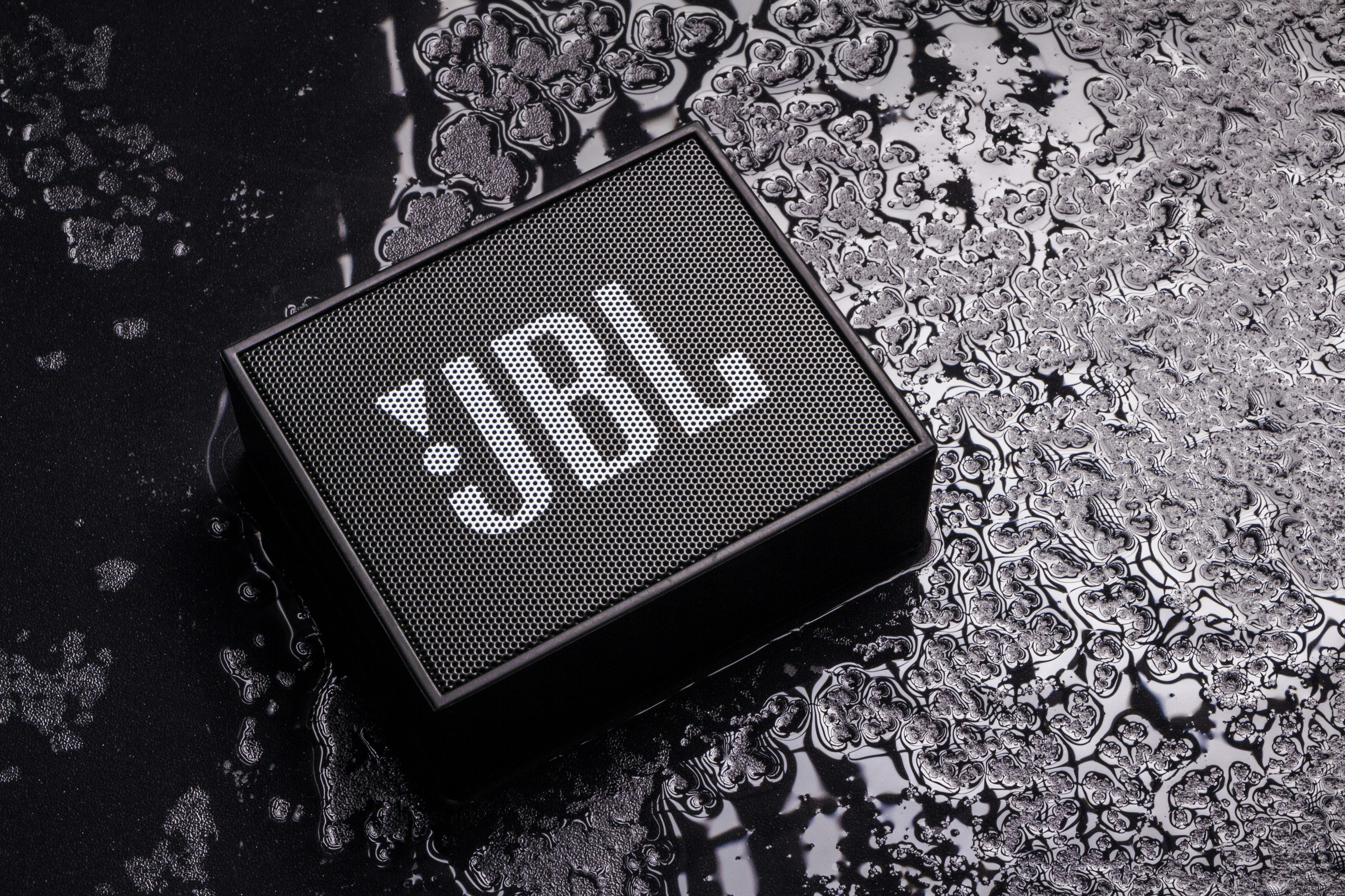 Акустическая система JBL JRX212 (JRX212D) — Проводное подключение для стабильного сигнала