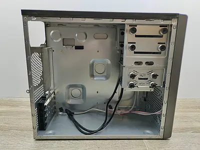 Корпус GameMax ET-211 450W (ET-211-450W-2U3) 450 Вт — Відсутність вбудованих вентиляторів для охолодження
