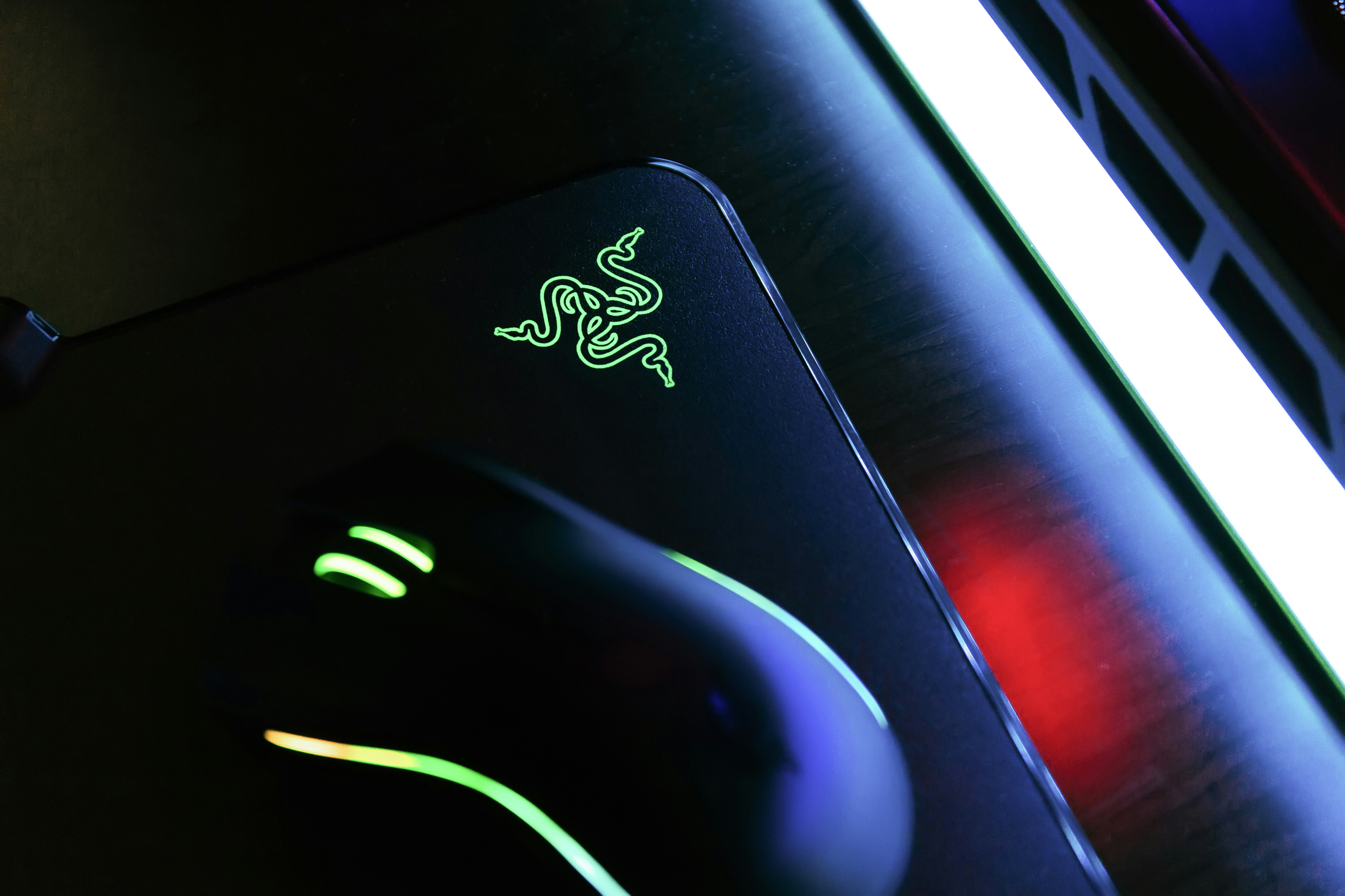 Игровая поверхность Razer Goliathus Mobile S Black/Green (RZ02-01820200-R3M1) — Оптимизирована для точного контроля движения