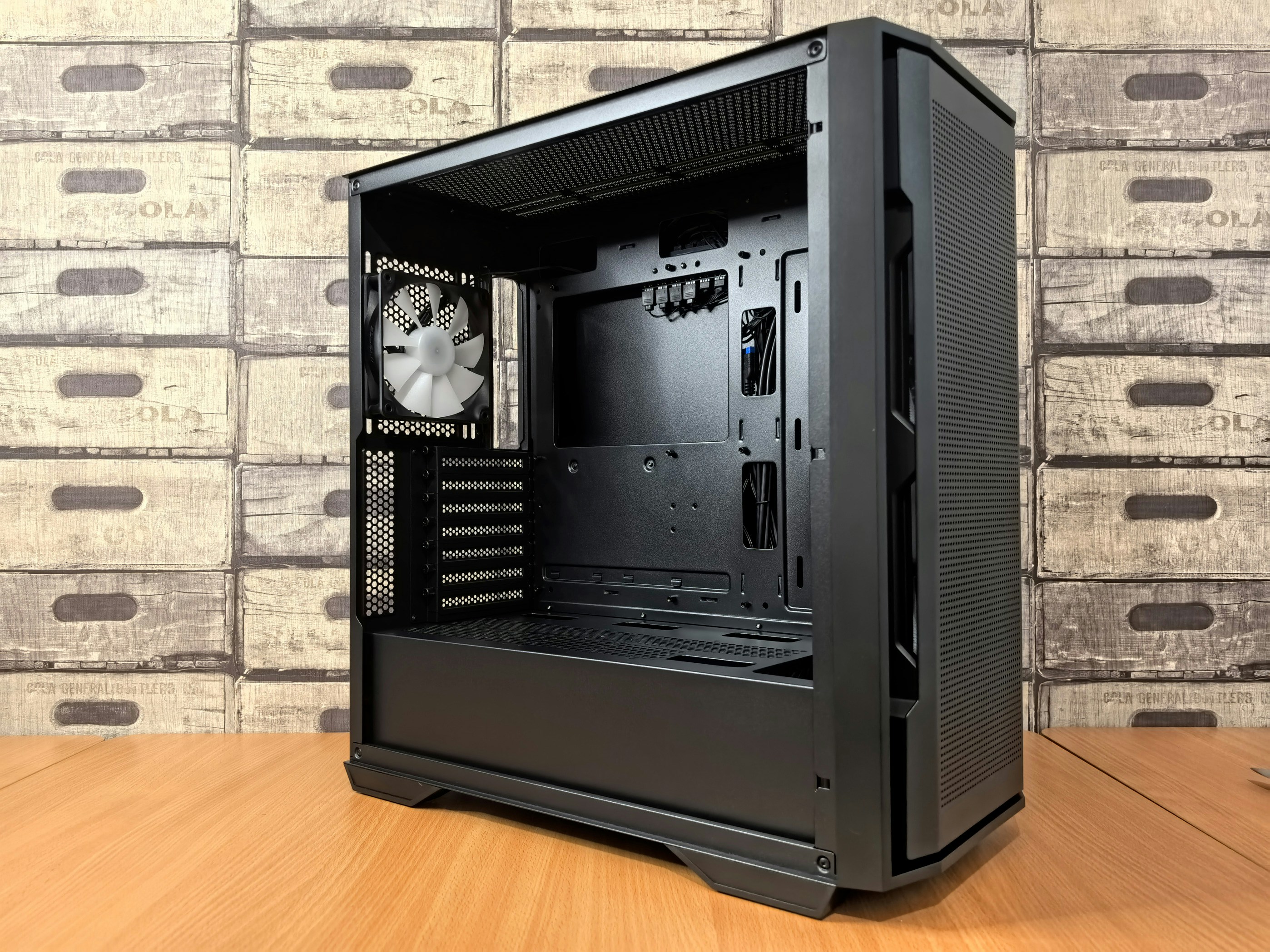 Корпус GameMax Draco XD Black (Draco XD) — Ігровий корпус із оптимізованою вентиляцією