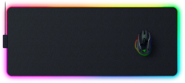 Игровая поверхность Razer Strider Chroma Black (RZ02-04490100-R3M1) — Текстильная и резиновая поверхность для контроля движения