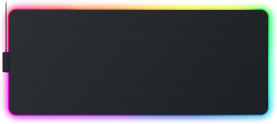 Игровая поверхность Razer Strider Chroma Black (RZ02-04490100-R3M1) — Подсветка Chroma для игровой атмосферы