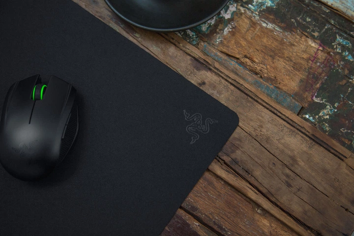 Игровая поверхность Razer Goliathus Mobile Stealth Edition Black (RZ02-01820500-R3M1) — Текстильная поверхность для точности движений