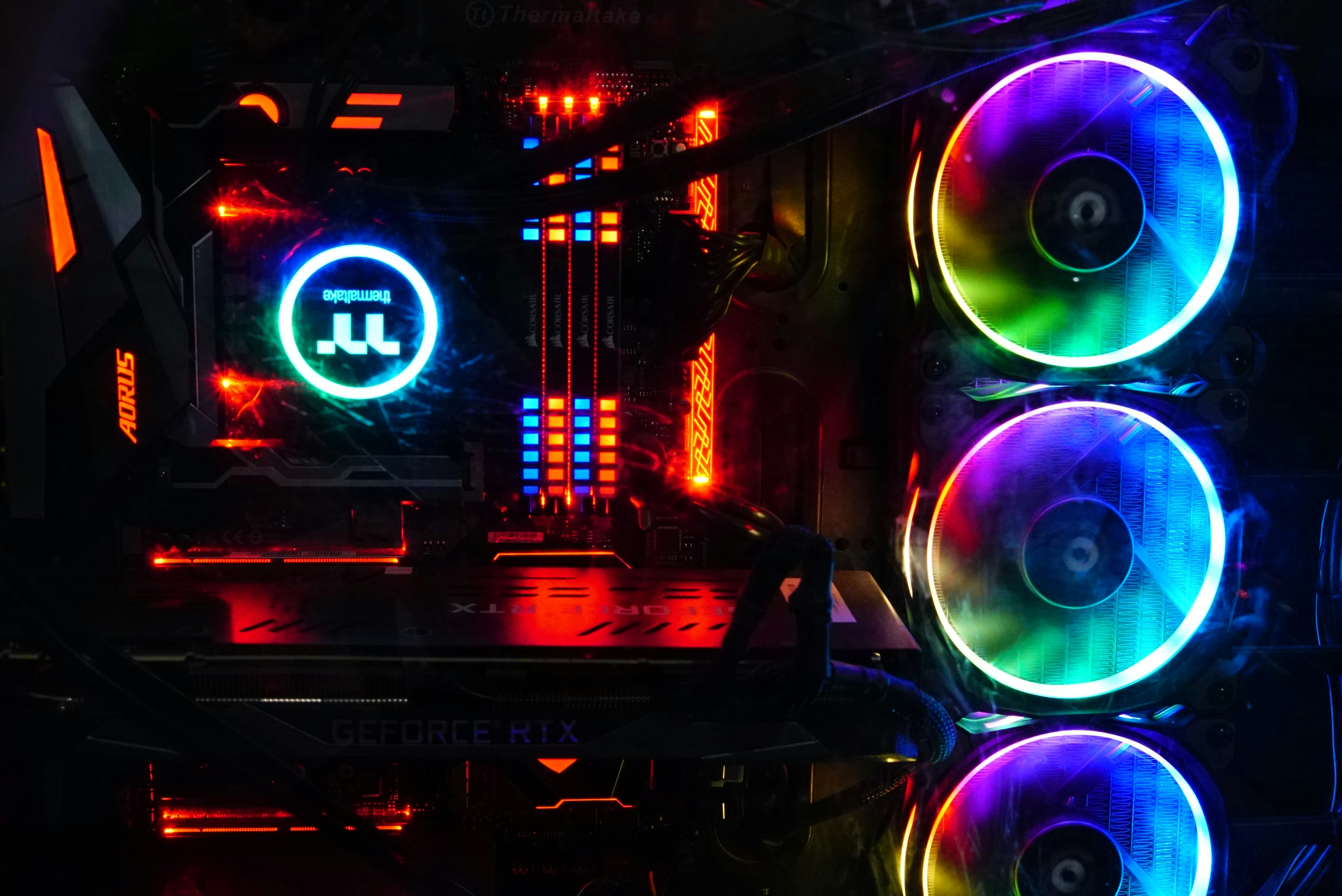 СВО Thermaltake Floe RC240 CPU & Memory AIO Liquid Cooler (CL-W271-PL12SW-A) — Повітряний потік 60 CFM для охолодження