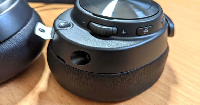 Игровая гарнитура SteelSeries Arctis Nova Pro Wireless Black (61520) — Комбинированное подключение для универсальности