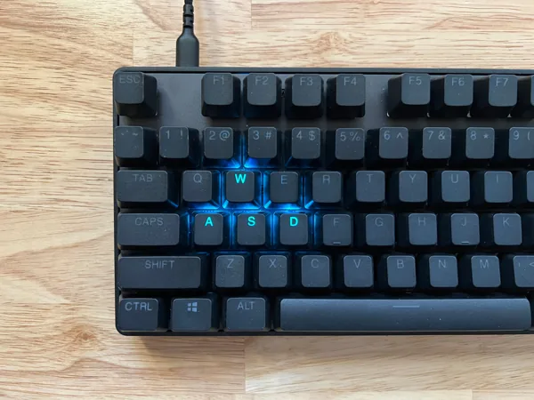 Клавіатура SteelSeries Apex 9 TKL RGB Linear OptiPoint Optical USB Black (64847) — Дротове підключення для стабільності сигналу